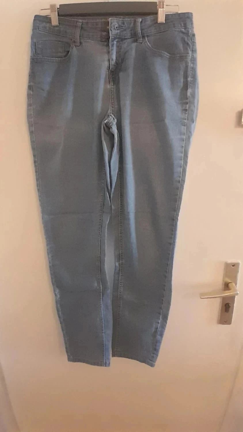 Jeans femme, taille 38, Marque Kiabi